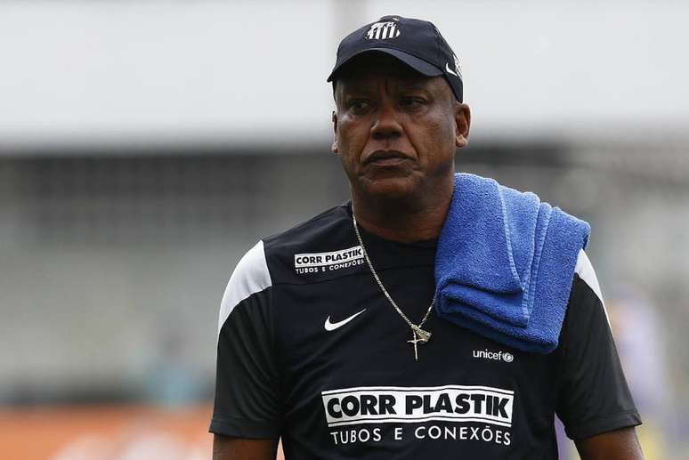 Serginho Chulapa, técnico interino do Santos