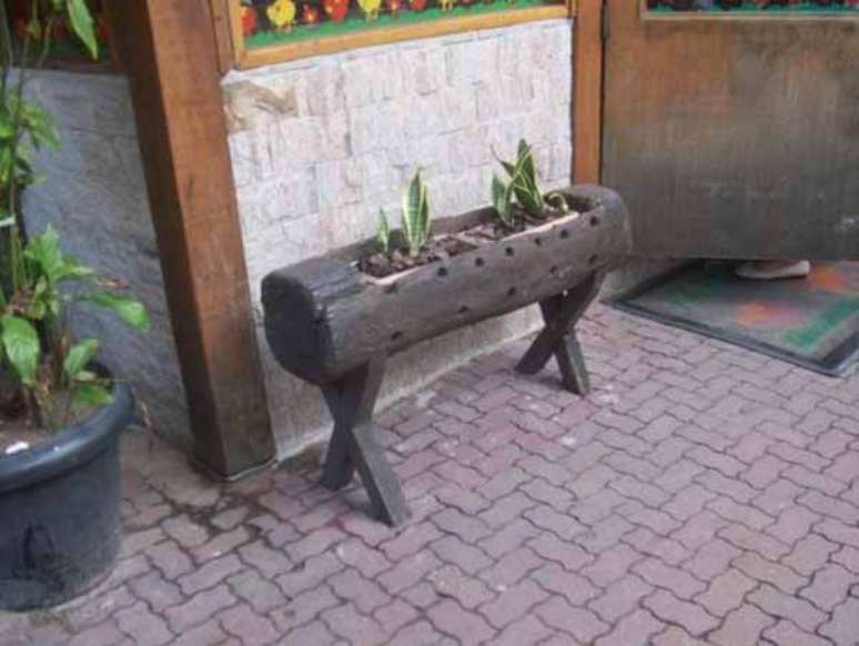 43. Artesanato em madeira para jardineira rústica