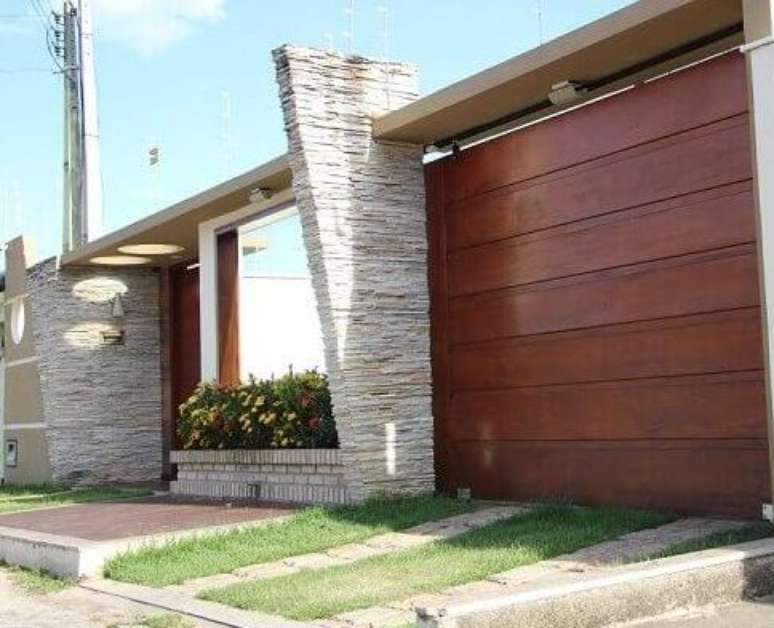 2- Os detalhes dos muros de casas fazem toda a diferen&ccedil;a na fachada.