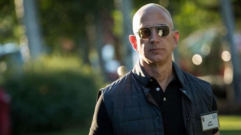 Jeff Bezos est&aacute; a ponto de 'destronar' a fam&iacute;lia Walton no topo do ranking de mais ricos