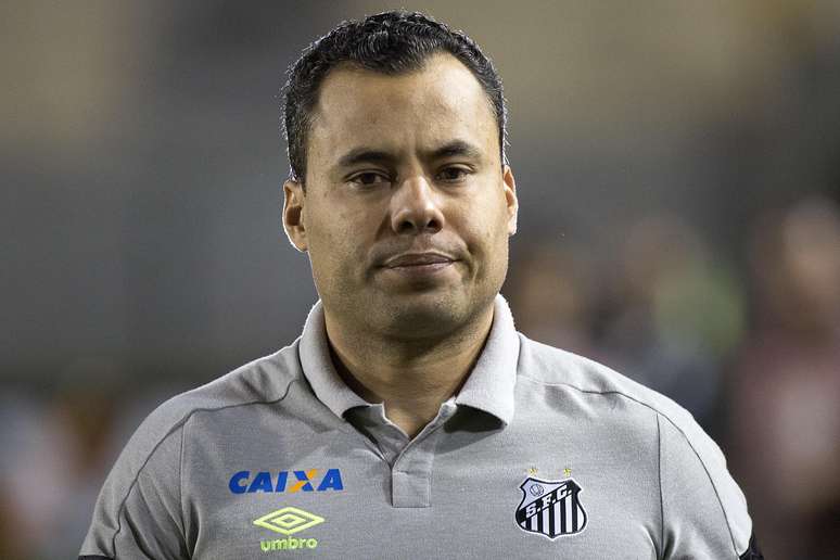 Jair Ventura foi demitido do Santos nesta segunda-feira (23)