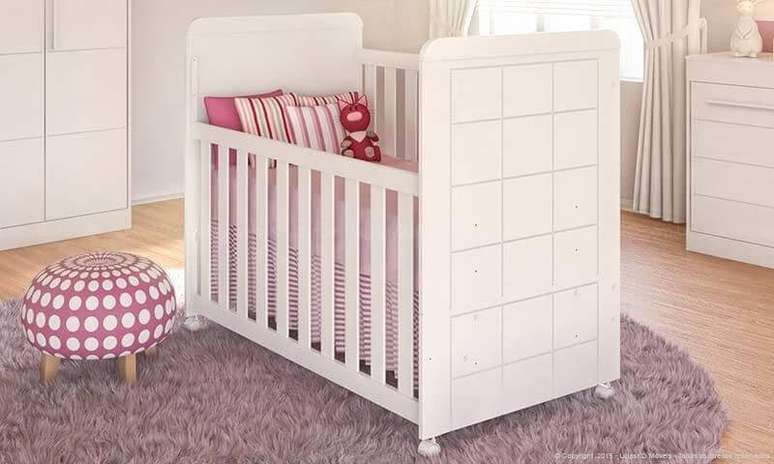 22. Quarto de beb&ecirc; com puff redondo de bolinhas. Projeto de Lojas KD