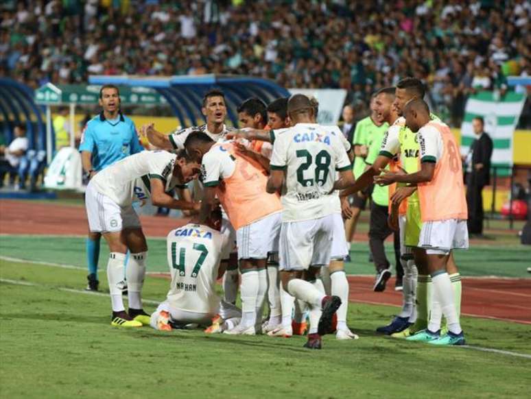 Atacante Nathan marcou o primeiro gol da carreira e garantiu a primeiro vitória do Coxa como visitante (Foto: Divulgação/ Coritiba)