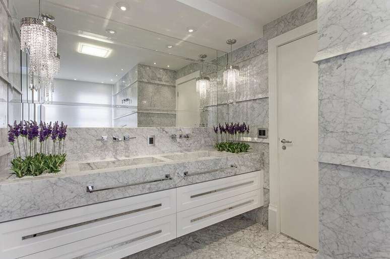 21. Tipos de mármore branco para banheiro sofisticado – Foto: Viva Decora