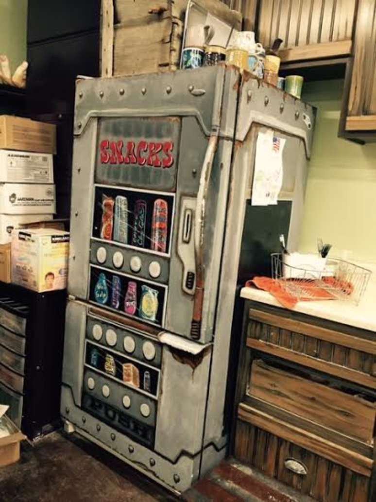 41. A estampa de vending machine tem um ar retr&ocirc; e &eacute; bem popular