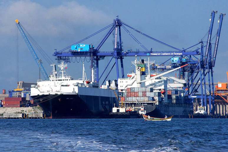 Mercado rejeita áreas no porto de Paranaguá (PR) que o governo federal leiloa nesta sexta-feira, 27.