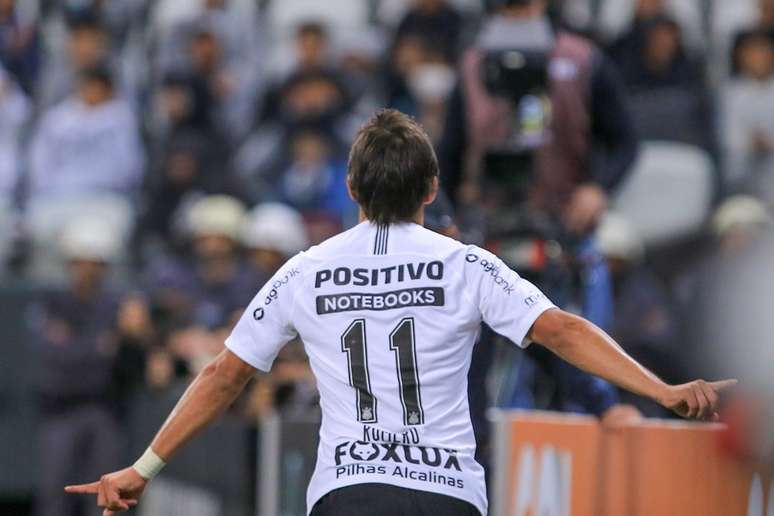 Romero comemora gol marcado pelo Corinthians