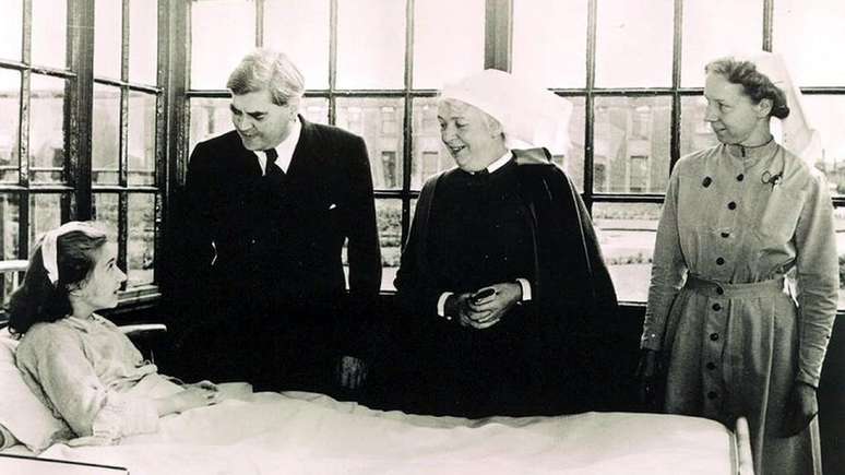 Servi&ccedil;o de sa&uacute;de p&uacute;blica brit&acirc;nico foi criado ap&oacute;s a Segunda Guerra Mundial, e &eacute; considerado modelo para outros pa&iacute;ses