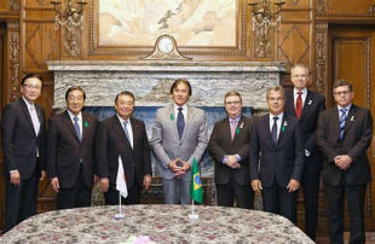Presidente do Senado, Eunício Oliveira (centro) em missão oficial ao Japão em abril