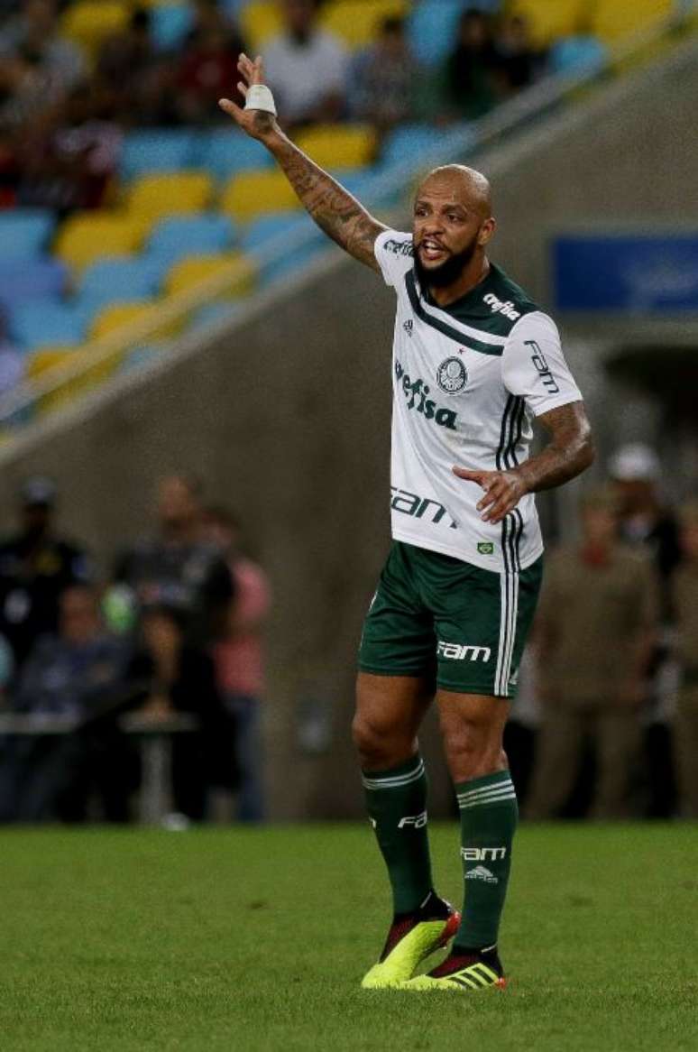 Felipe Melo se esquentou (de novo) com rep&oacute;rter