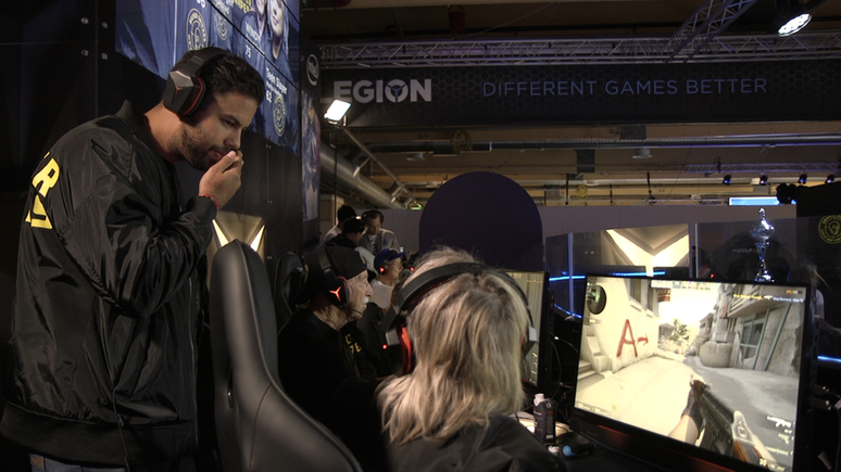 Treinador da equipe &eacute; dez vezes campe&atilde;o do mundo em Counter Strike