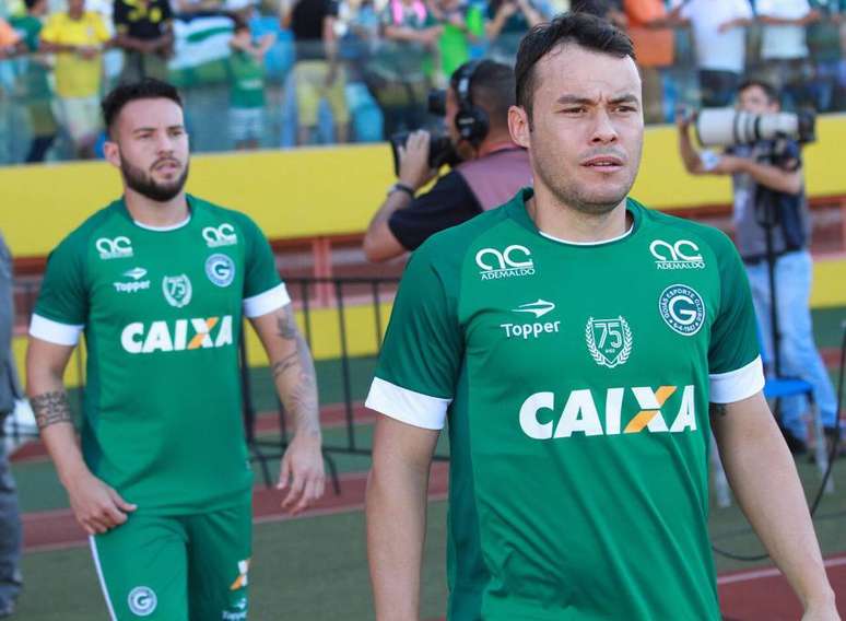 Renato Cajá marca no fim e garante vitória do Goiás