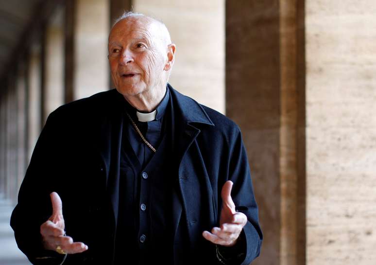 Cardeal Theodore Edgar McCarrick durante entrevista no Vaticano em 2013