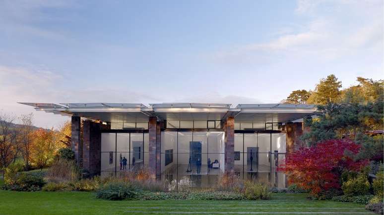 A Funda&ccedil;&atilde;o Beyeler j&aacute; abrigou exposi&ccedil;&atilde;o da artista brasileira Beatriz Milhazes | Foto: Mark Niedermann / Fondation Beyeler