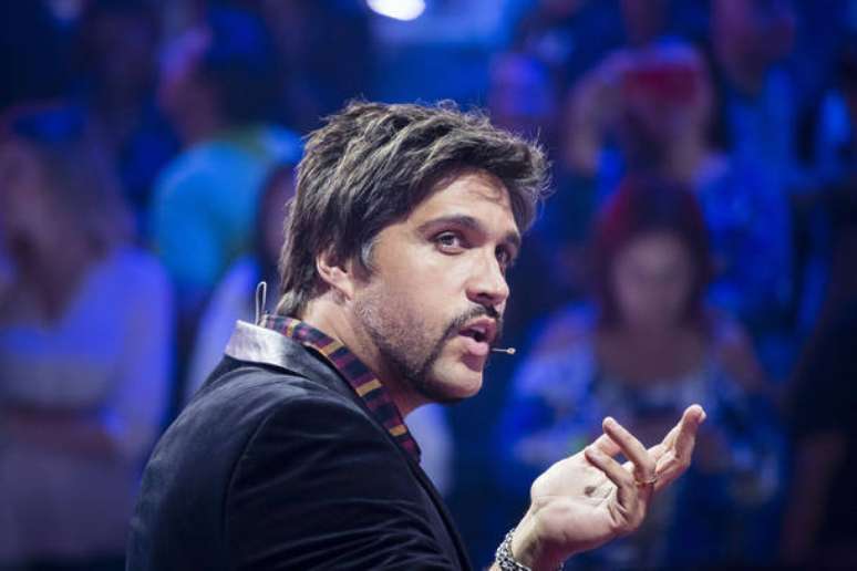 Leo Chaves, que participou do The Voice Kids em abril, se envolveu em polêmica após postar um trecho da música 'O granfino e o caipira'