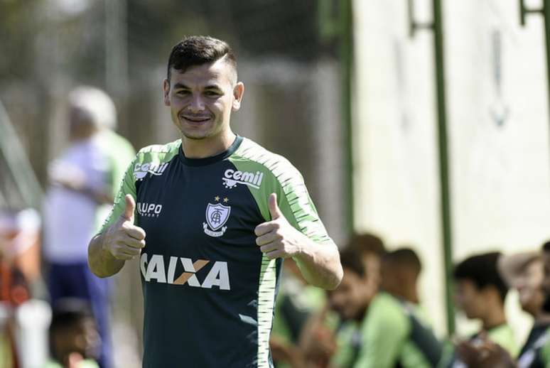 Após retomar a posição titular contra o Internacional, Ruy vive expectativa de iniciar confronto com o Santos (Divulgação)