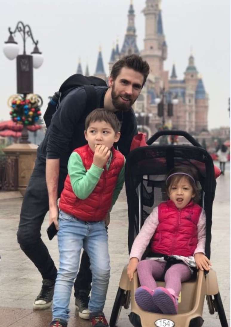 Pais de Michael Simpson ofereceram 'perdão oficial' e dinheiro a familiares de Weiwei Fu em troca da guarda das crianças