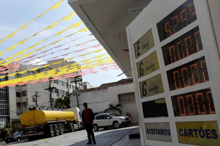 Posto de gasolina sem combust&iacute;veis durante greve dos caminhoneiros no Rio de Janeiro 
24/05/2018 
REUTERS/Ricardo Moraes