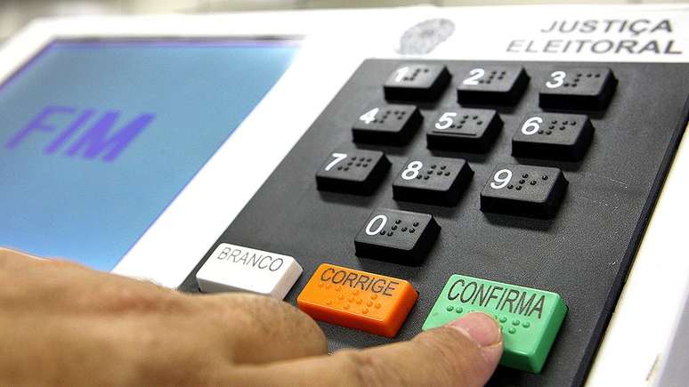 Brasileiros irão às urnas em 7 de outubro para o primeiro turno