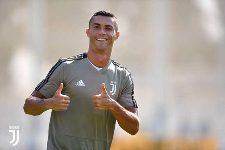 Cristiano Ronaldo em seu primeiro dia de trabalho de campo na Juve