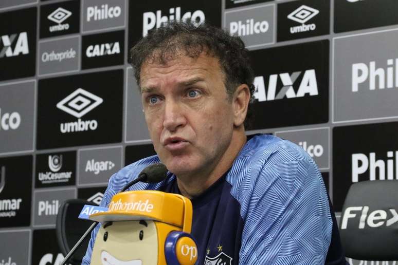 Novo técnico do Santos, Cuca quer avaliar o elenco antes de pedir contratações