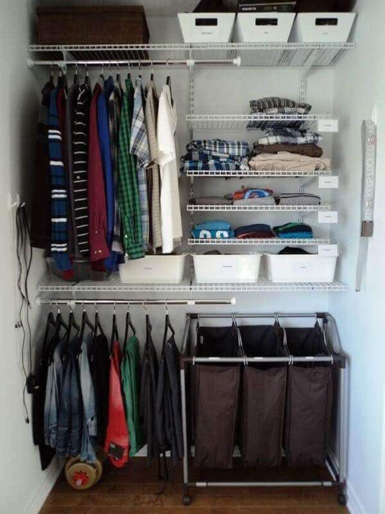 30- Guarda roupa sem porta para quartos pequenos. Fonte: Pinterest