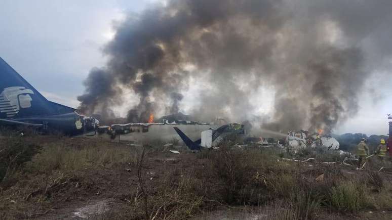 O voo AM2431 da Aeroméxico caiu pouco depois de decolar da cidade de Durango