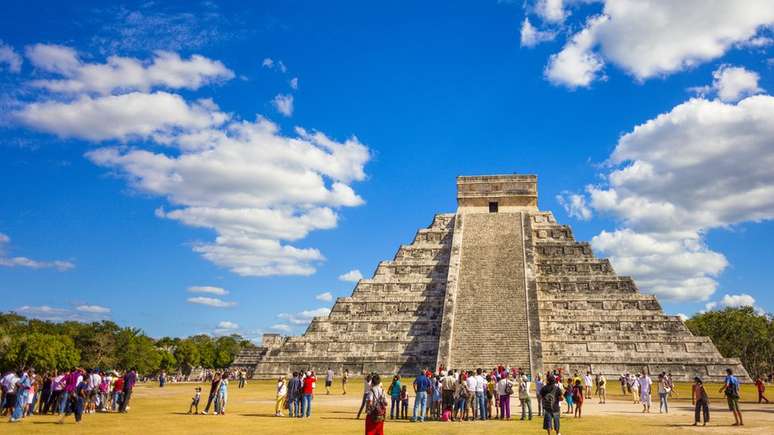 Templos maia como este, em Chichen Itza, no México, atraem turistas de todo o mundo
