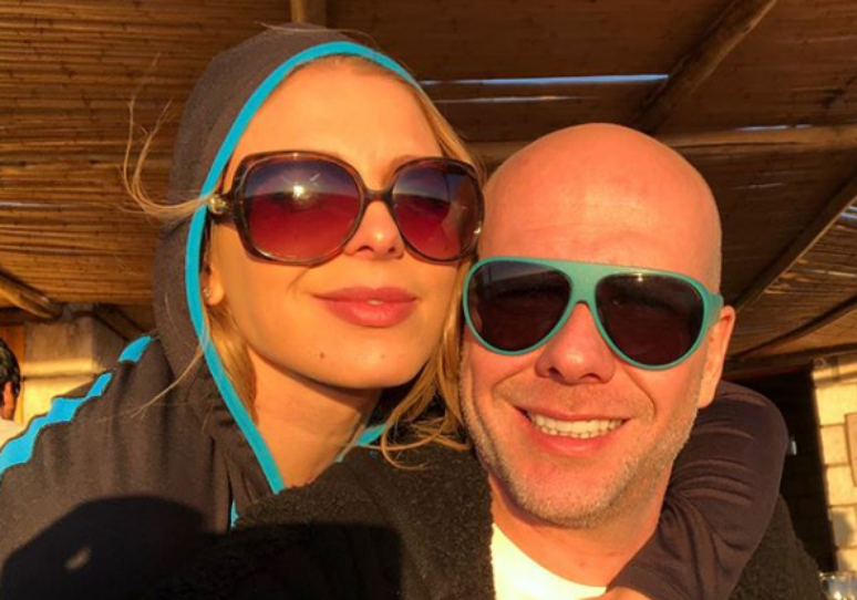 A dançarina Sheila Mello fez post no Instagram anunciando o fim do seu casamento com o ex-nadador Fernando Scherer