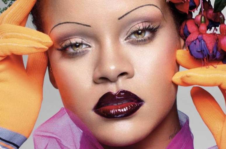 Rihanna foi clicada pelo fotógrafo britânico Nick Knight