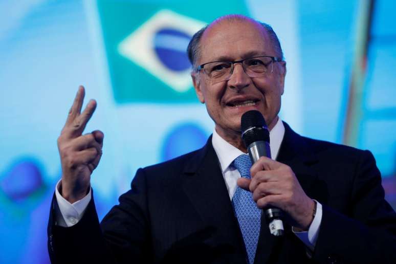Pré-candidato do PSDB à Presidência, Geraldo Alckmin, participa de evento com prefeitos, em maio
23/05/2018
REUTERS/Adriano Machado