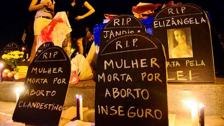 Palestrantes favoráveis à desciminalização vão apresentar dados sobre mortes de mulheres em abortos clandestinos e argumentar que a legislação atual não reduz o número de abortos