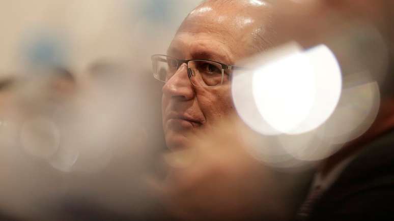 Alckmin tem ampla aliança, com nove partidos além do PSDB, no seu entorno