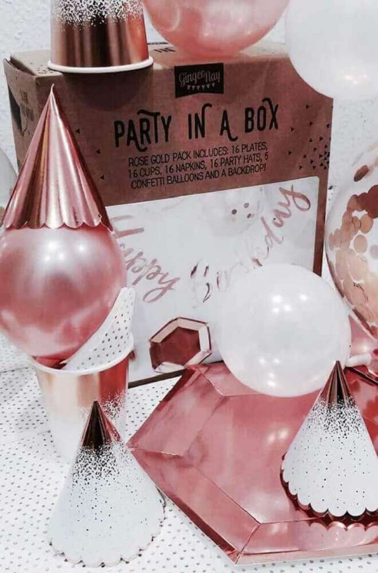 8. Inspiração de festa na caixa para amiga – Foto: Home Decoo
