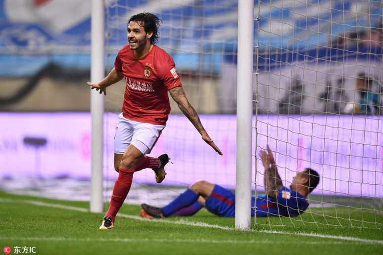 Ricardo Goulart é um dos principais jogadores do Campeonato Chinês (Foto: Divulgação)