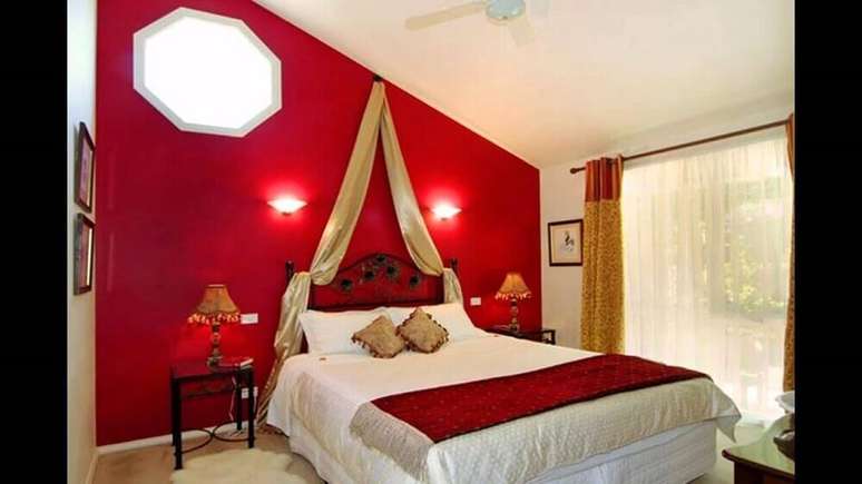 49. Inspiração de quarto vermelho decorado Foto: Pinterest