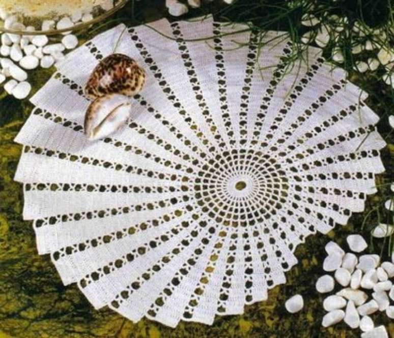 52. Voc&ecirc; pode colocar o tapete de croch&ecirc; no jardim