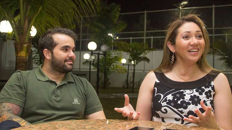 Quando descobriu a doen&ccedil;a, Let&iacute;cia namorava outro rapaz. Mas o relacionamento n&atilde;o deu certo quando os sintomas pioraram