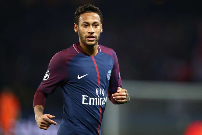 Neymar foi contratado pelo PSG por 222 milhões de euros (R$ 824 milhões)