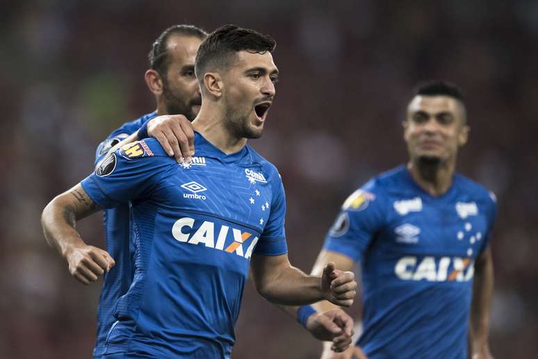Arrascaeta comemora gol do Cruzeiro
