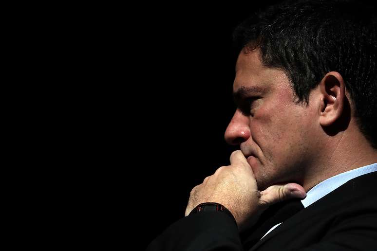 O juiz Sérgio Moro bloqueou R$ 50 milhões do ex-chefe de gabinete do Governo do Paraná Deonilson Roldo, braço direito do ex-governador Beto Richa (PSDB)