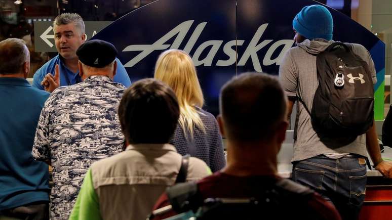 O aeroporto foi fechado após o roubo do avião, mas já reabriu