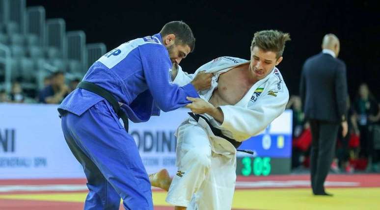 João Macedo caiu nas oitavas de final.