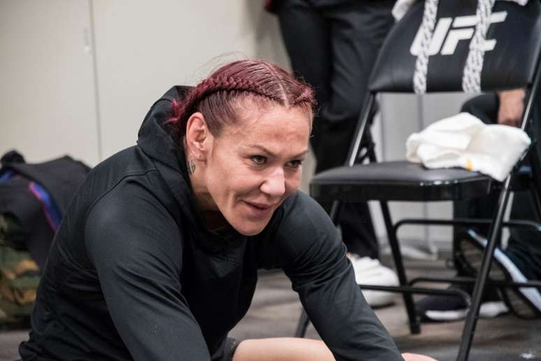 Cris Cyborg é atual campeã dos penas e lutou pela última vez em março, no UFC 222, em março (Foto Getty Images)