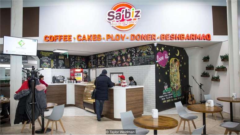 Custará cerca de US$ 3 mil ao restaurante Sa'biz para mudar a ortografia para a nova versão do alfabeto, estima o empresário