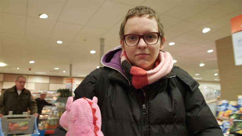 Aurelia em suas &uacute;ltimas compras no supermercado: "Sofro de maneira insuport&aacute;vel e sem esperan&ccedil;a. Cada suspiro que eu dou &eacute; uma tortura", disse ela