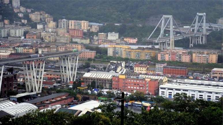 Parte da central da estrutura desmorou em meio a uma forte tempestade