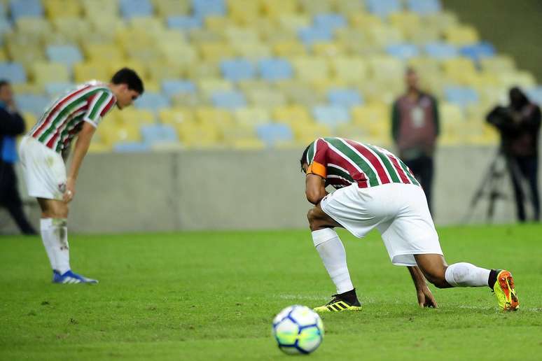 Jogadores do Fluminense lamentam gol do Internacional no Maracanã