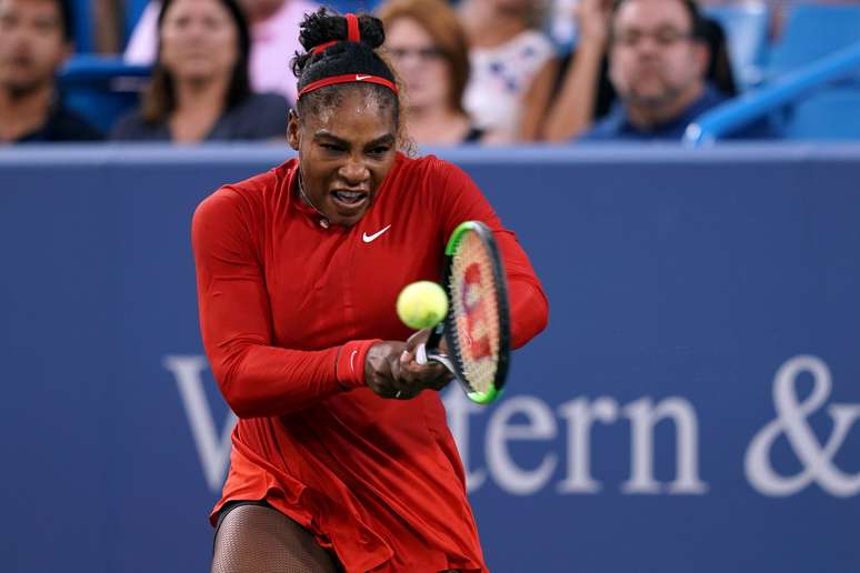Serena Williams luta para retomar o posto de nº 1 da WTA