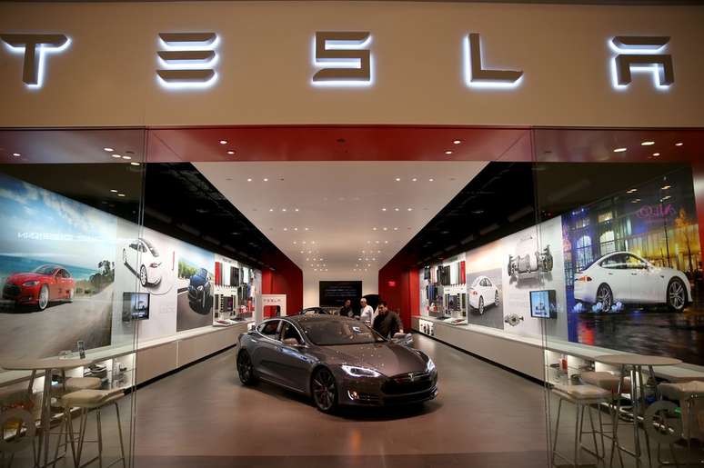 Segundo Musk, um fundo saudita quer ajudá-lo a tirar a Tesla do mercado de ações